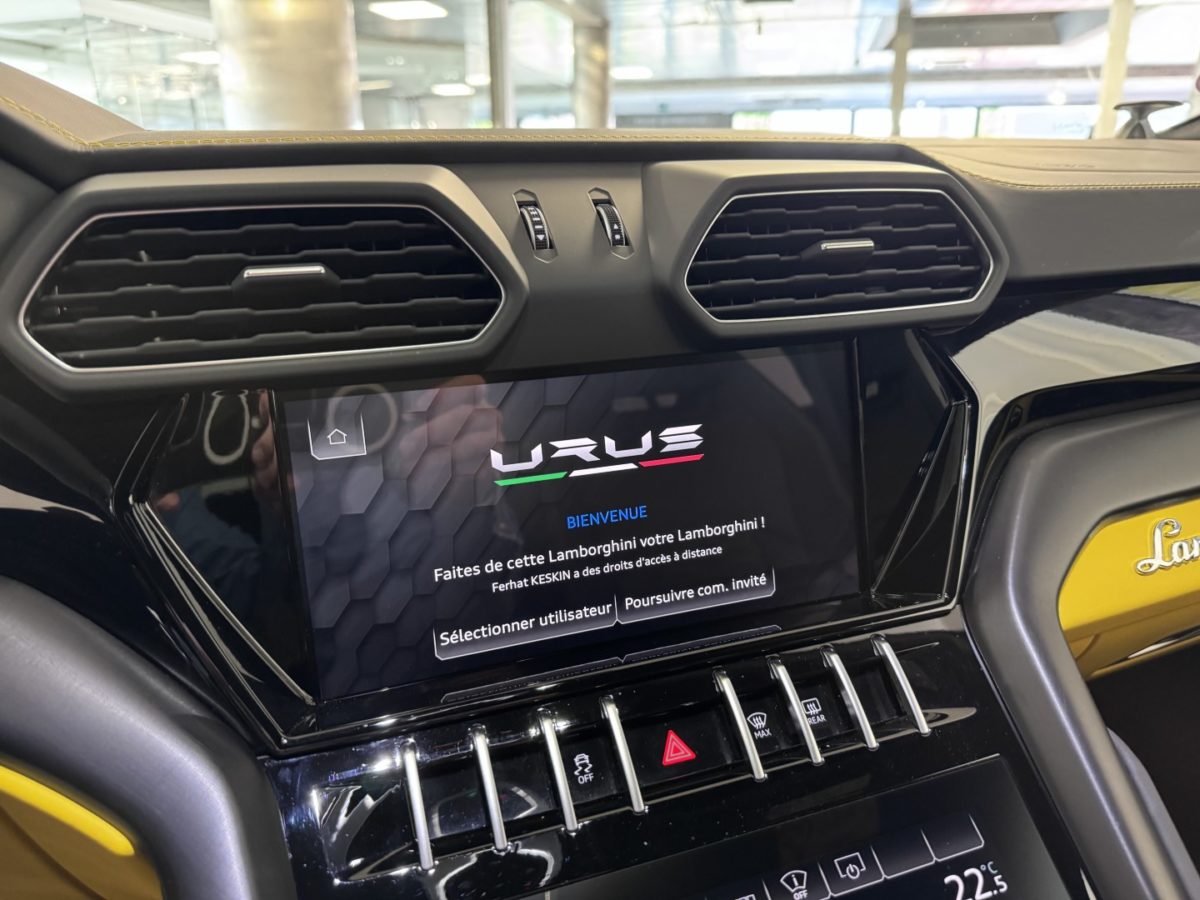 2022 LAMBORGHINI URUS 4L0 V8 650CV BVA8 RACING AKRAPOVIC