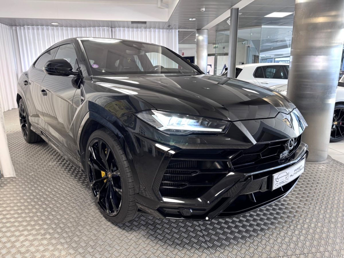 2022 LAMBORGHINI URUS 4L0 V8 650CV BVA8 RACING AKRAPOVIC