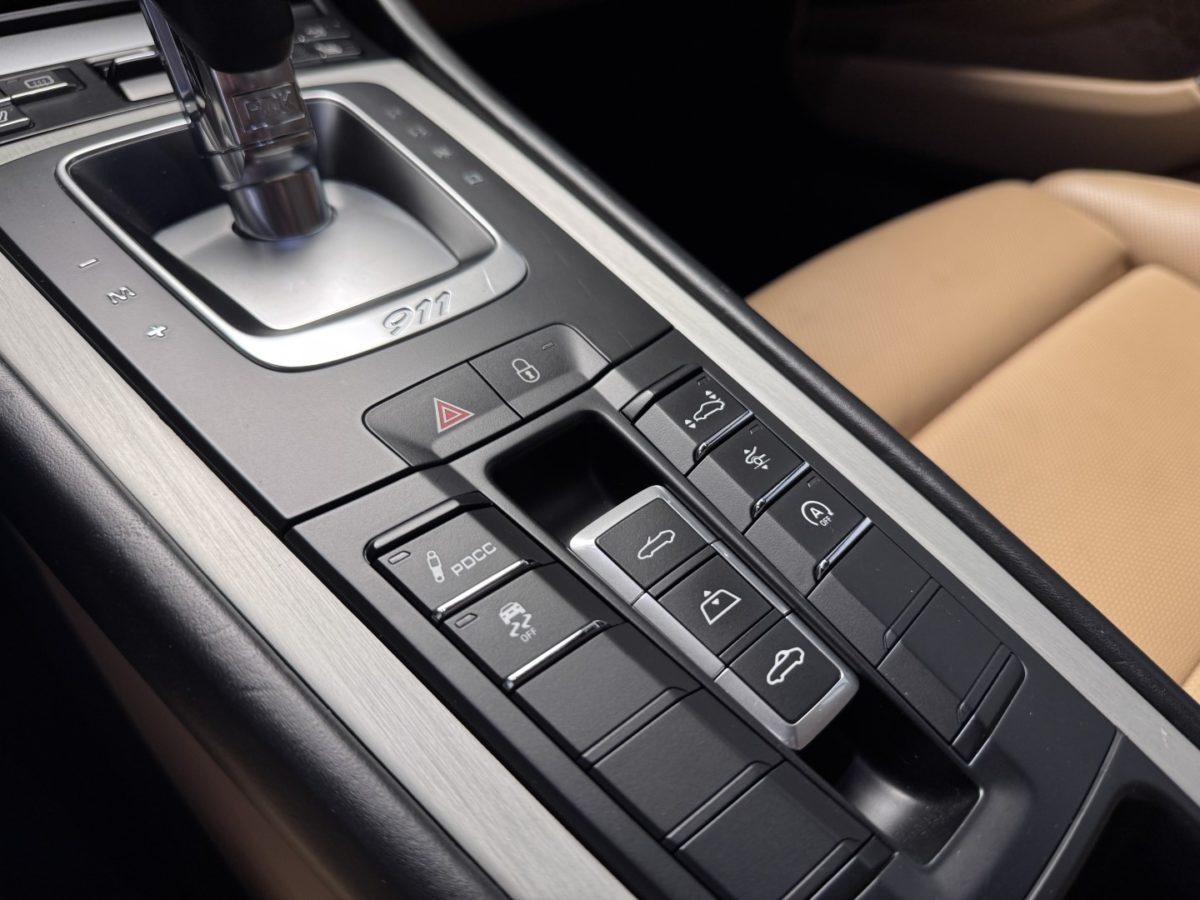 2016 PORSCHE 991 TURBO CABRIOLET PHASE 2 PDK 3.8 Litres 540CV