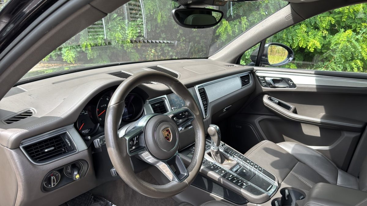 2017 PORSCHE MACAN GTS 3L0 V6 biturbo 360CV PDK