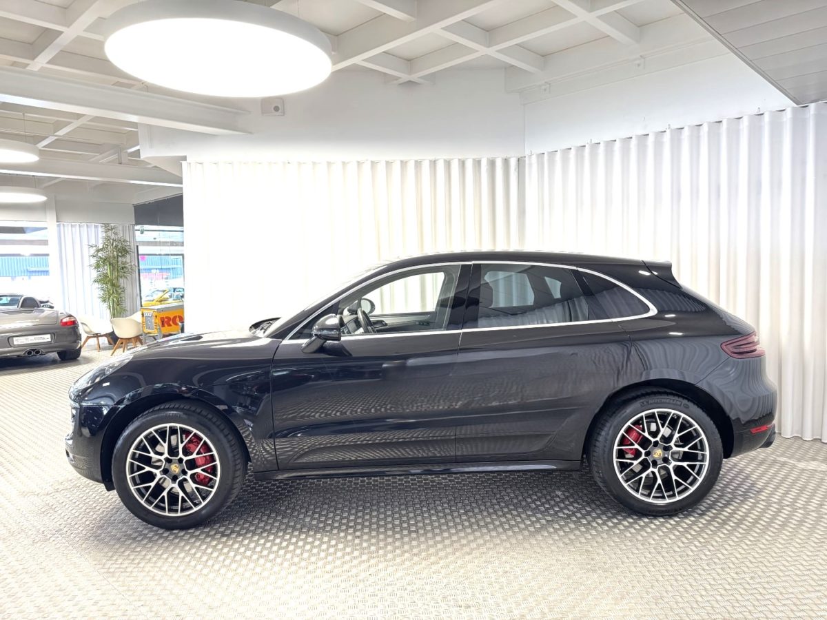 2017 PORSCHE MACAN GTS 3L0 V6 biturbo 360CV PDK