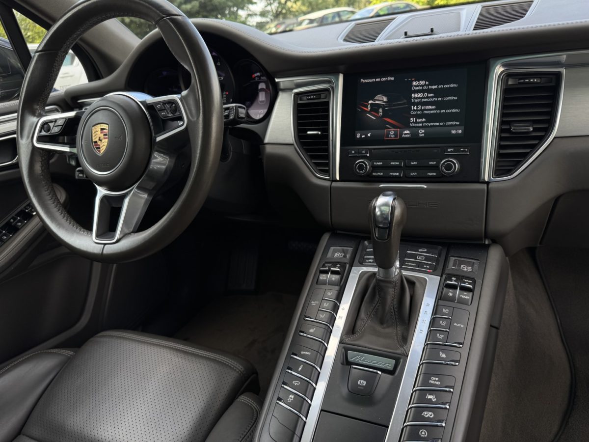 2017 PORSCHE MACAN GTS 3L0 V6 biturbo 360CV PDK