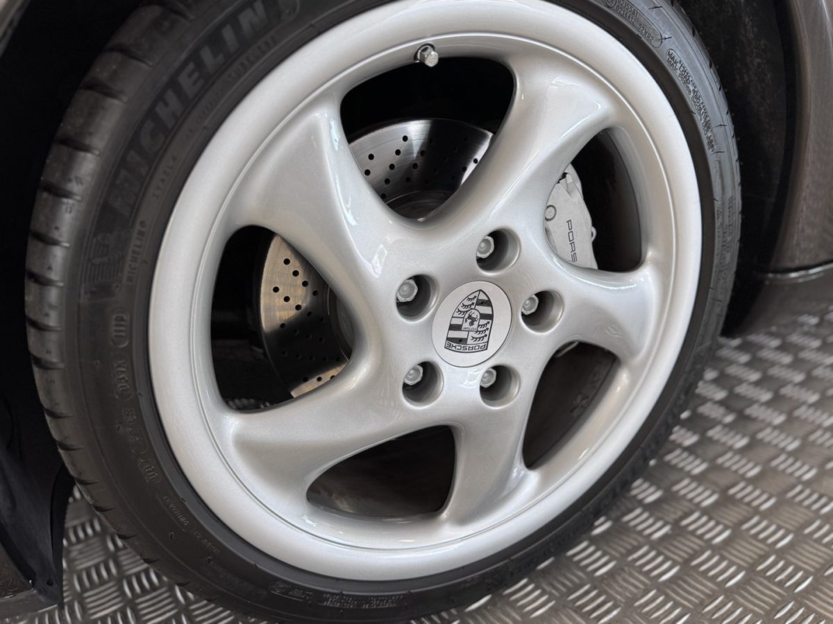 2000 PORSCHE 996 CARRERA 4 3.4 Litres 300CV BV6