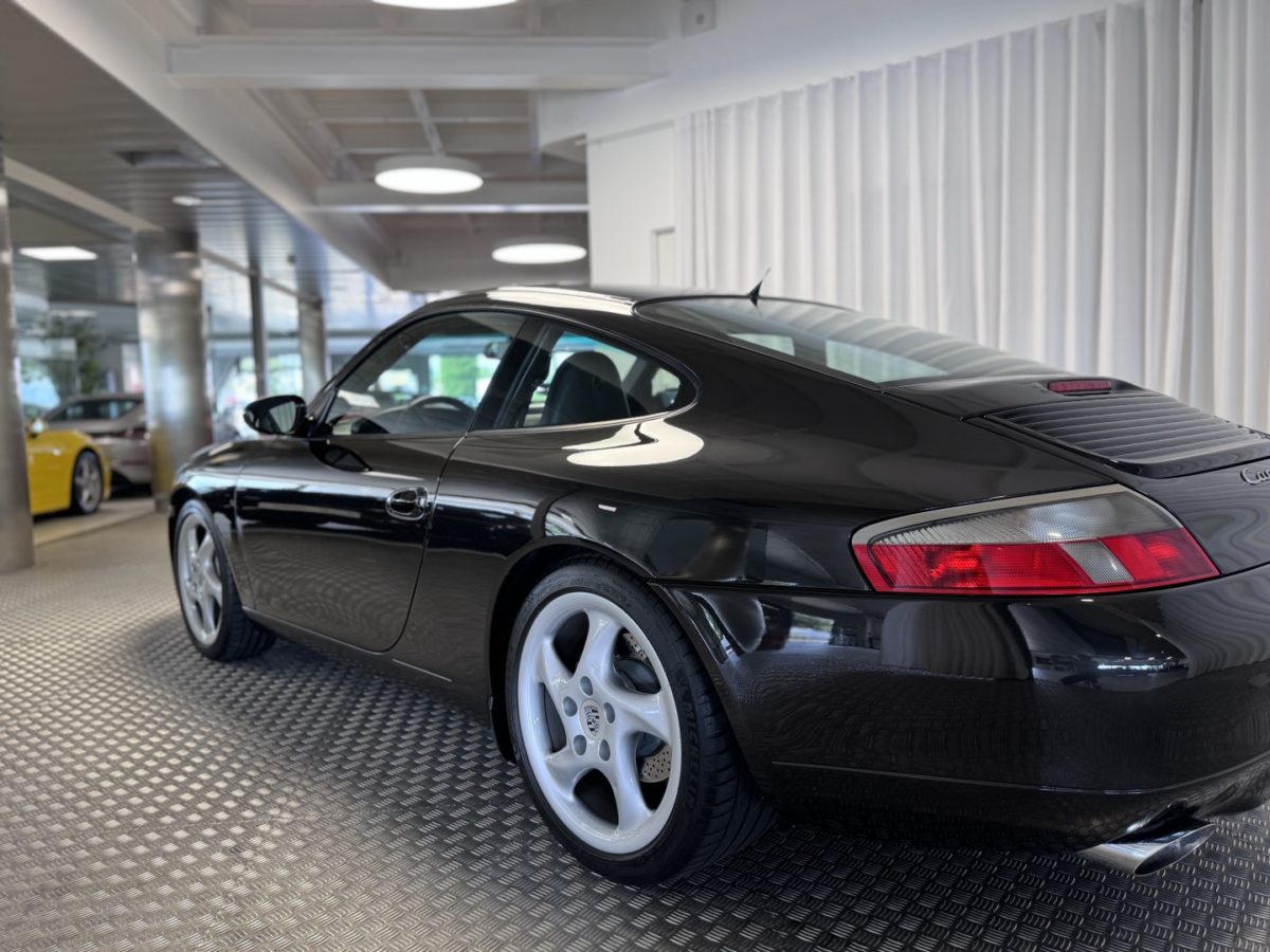 2000 PORSCHE 996 CARRERA 4 3.4 Litres 300CV BV6