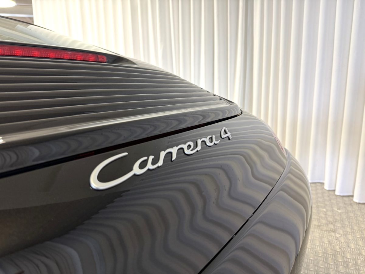 2000 PORSCHE 996 CARRERA 4 3.4 Litres 300CV BV6