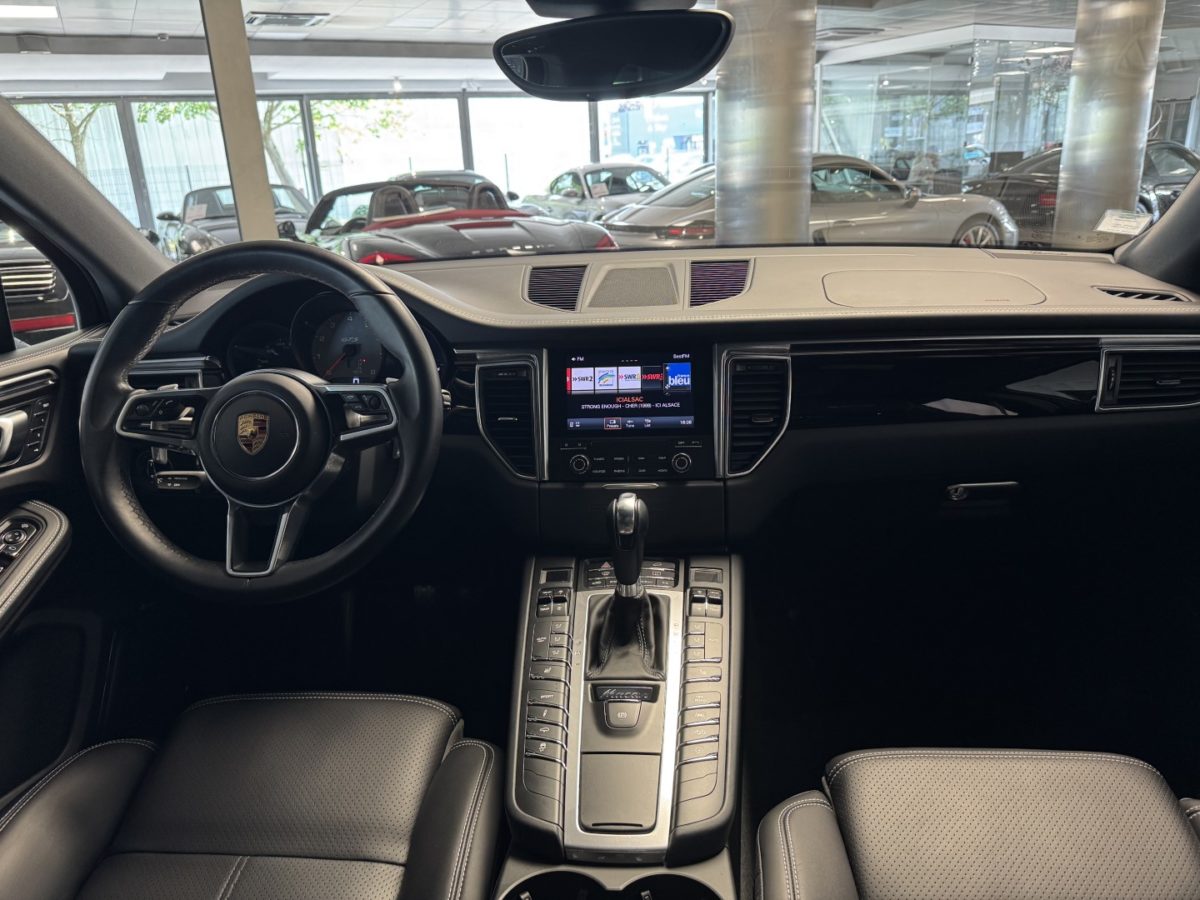 2018 PORSCHE MACAN GTS 3L0 V6 biturbo 360CV PDK