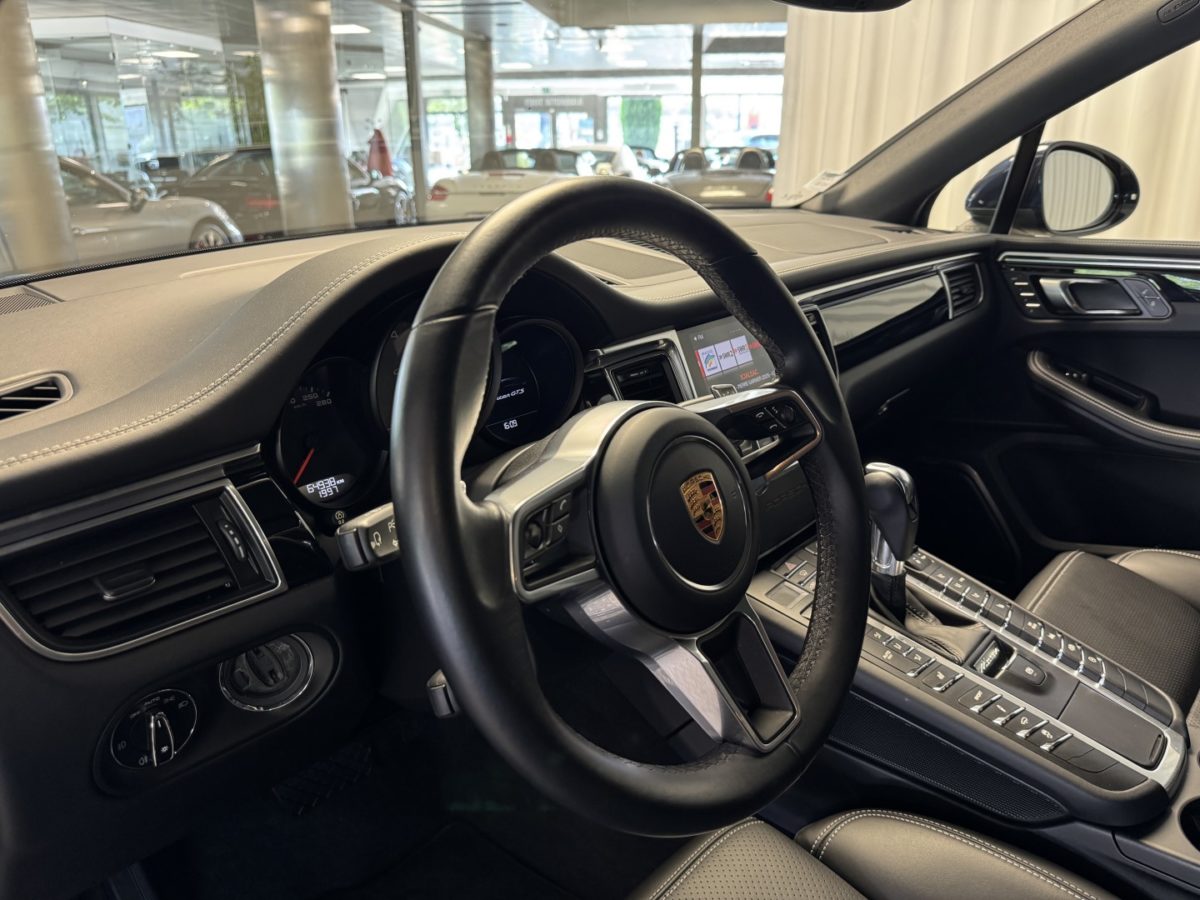 2018 PORSCHE MACAN GTS 3L0 V6 biturbo 360CV PDK