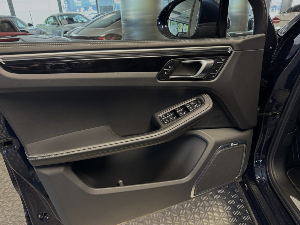 2018 PORSCHE MACAN GTS 3L0 V6 biturbo 360CV PDK