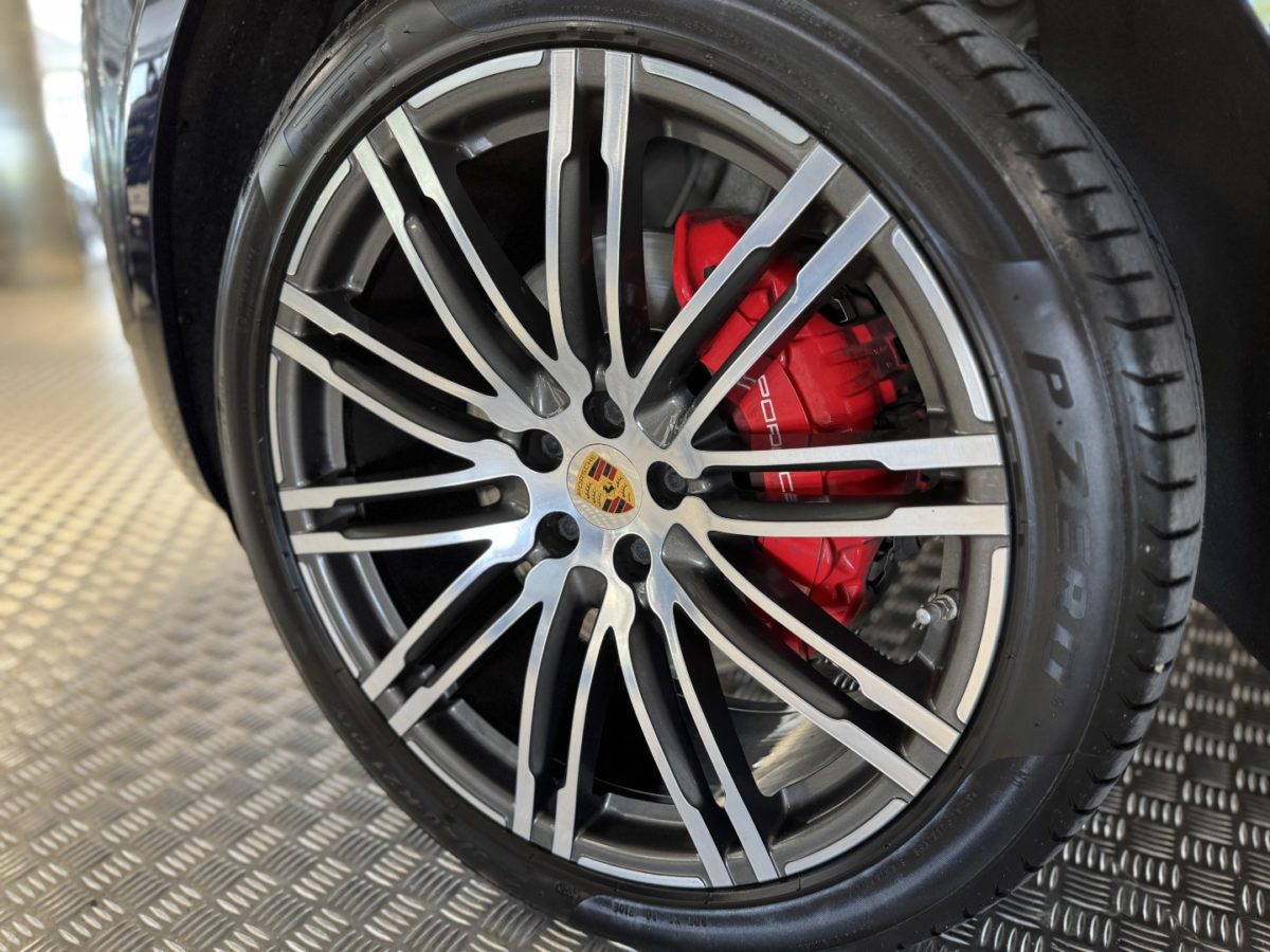 2018 PORSCHE MACAN GTS 3L0 V6 biturbo 360CV PDK