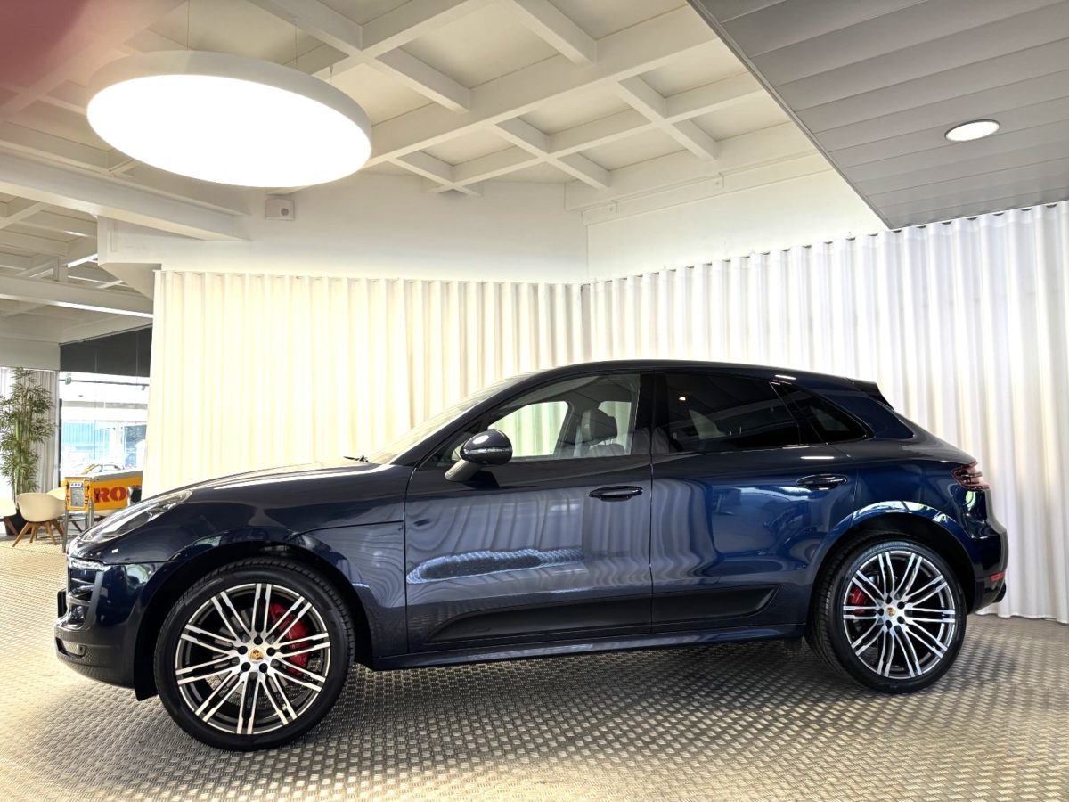 2018 PORSCHE MACAN GTS 3L0 V6 biturbo 360CV PDK