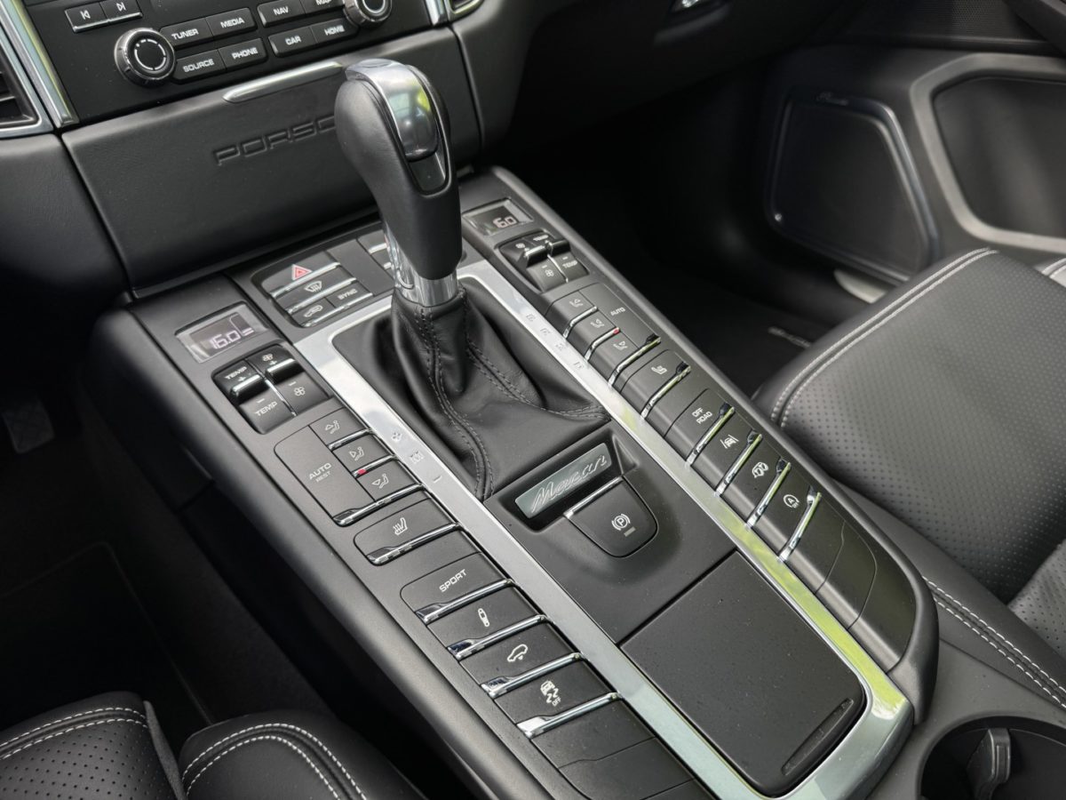 2018 PORSCHE MACAN GTS 3L0 V6 biturbo 360CV PDK