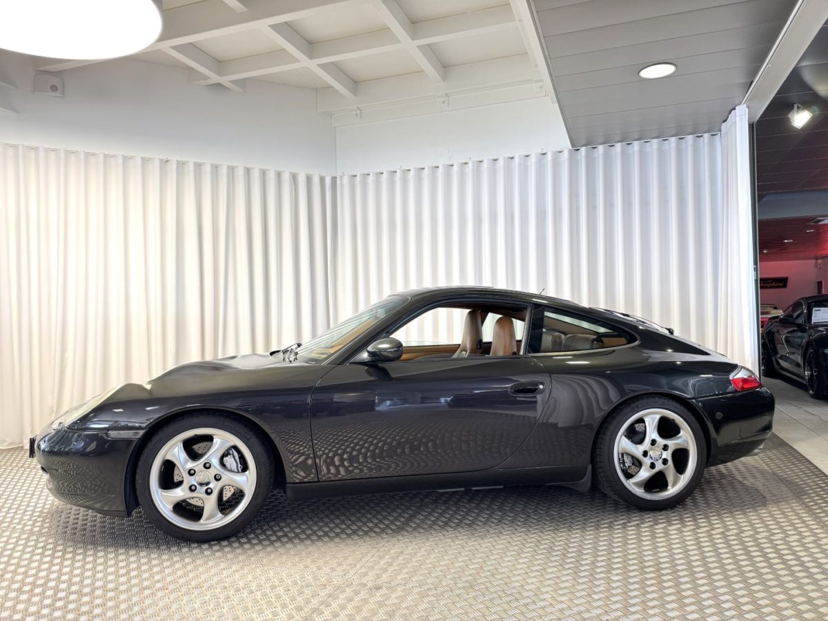 2000 PORSCHE 996 MILLENIUM CARRERA 4 3L4 300CV BV6