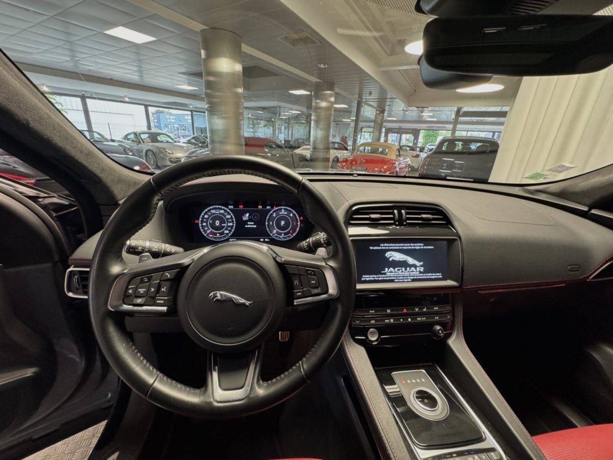 2020 JAGUAR F-PACE 2.0 D 180 CH CHEQUERED FLAG AWD BVA8