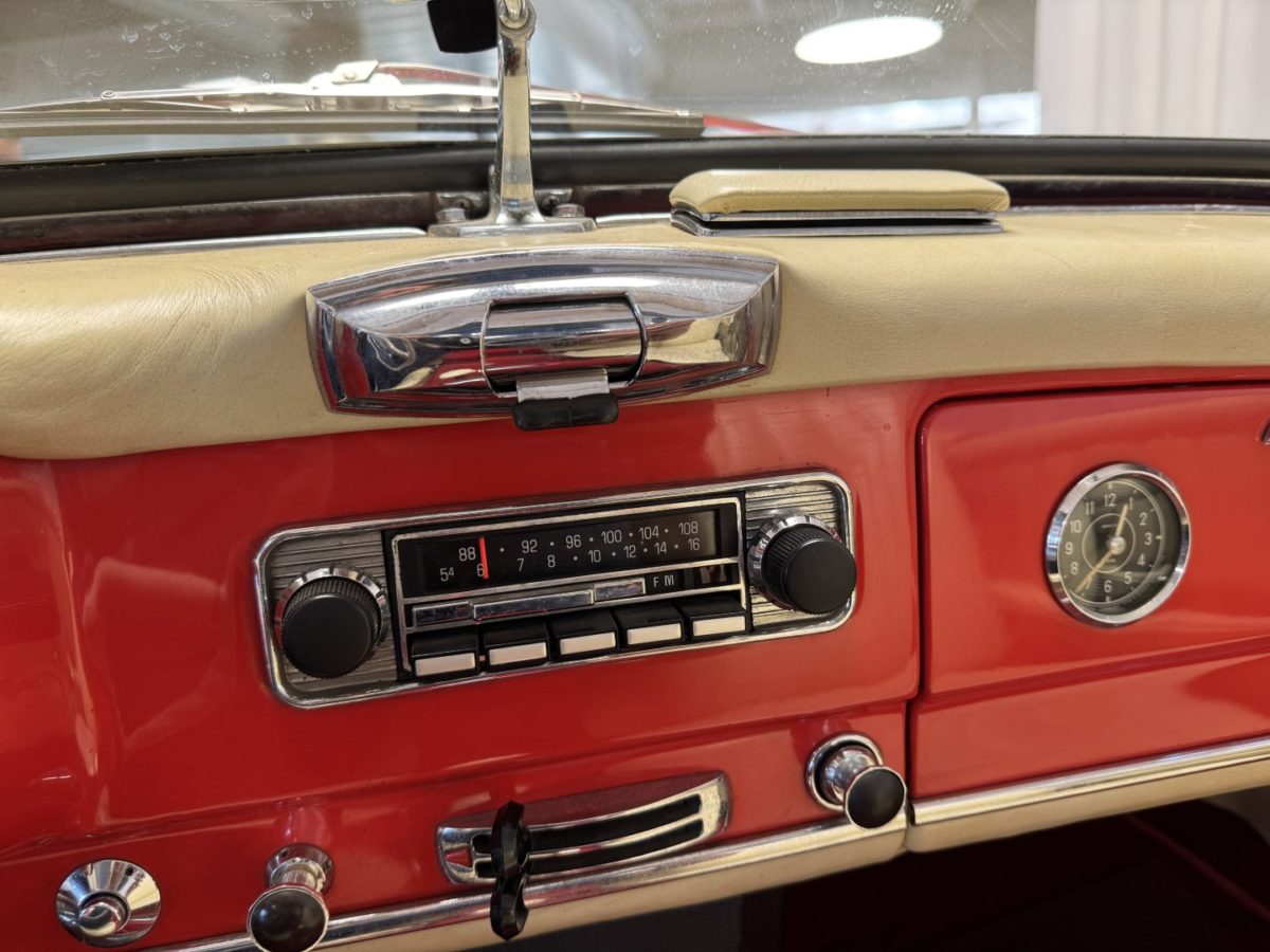 1962 MERCEDES 190 SL