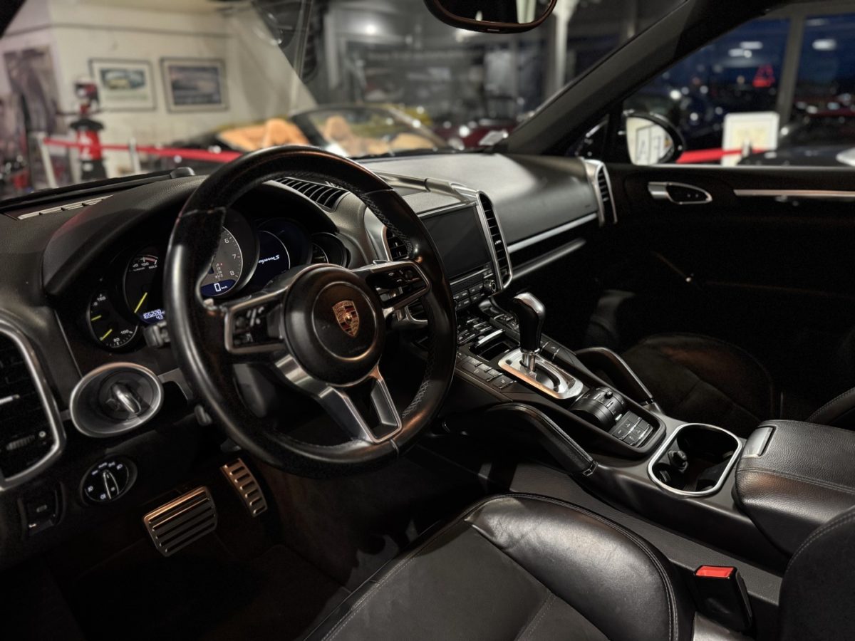 2018 PORSCHE CAYENNE V6 416 CH HYBRIDE PLATINUM EDITION