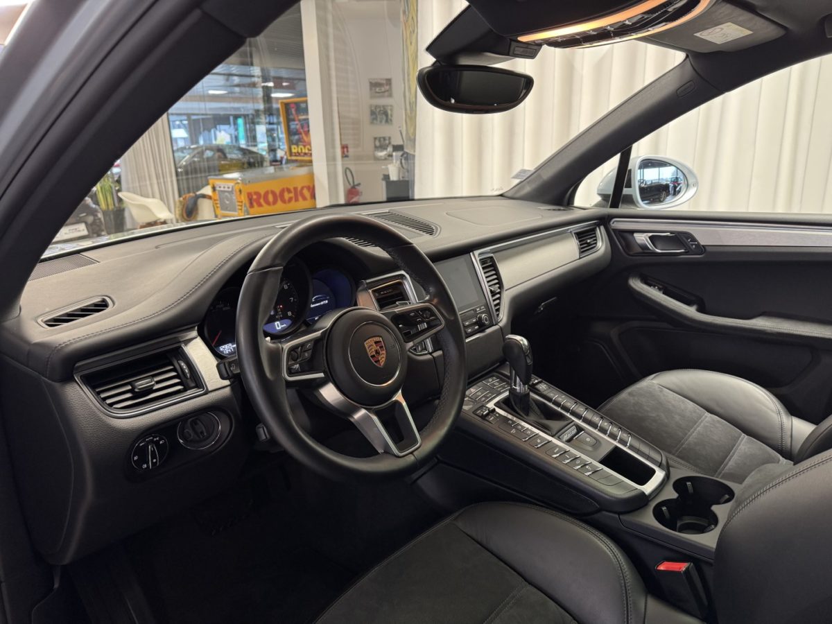 2018 PORSCHE MACAN GTS 3L0 V6 biturbo 360CV PDK