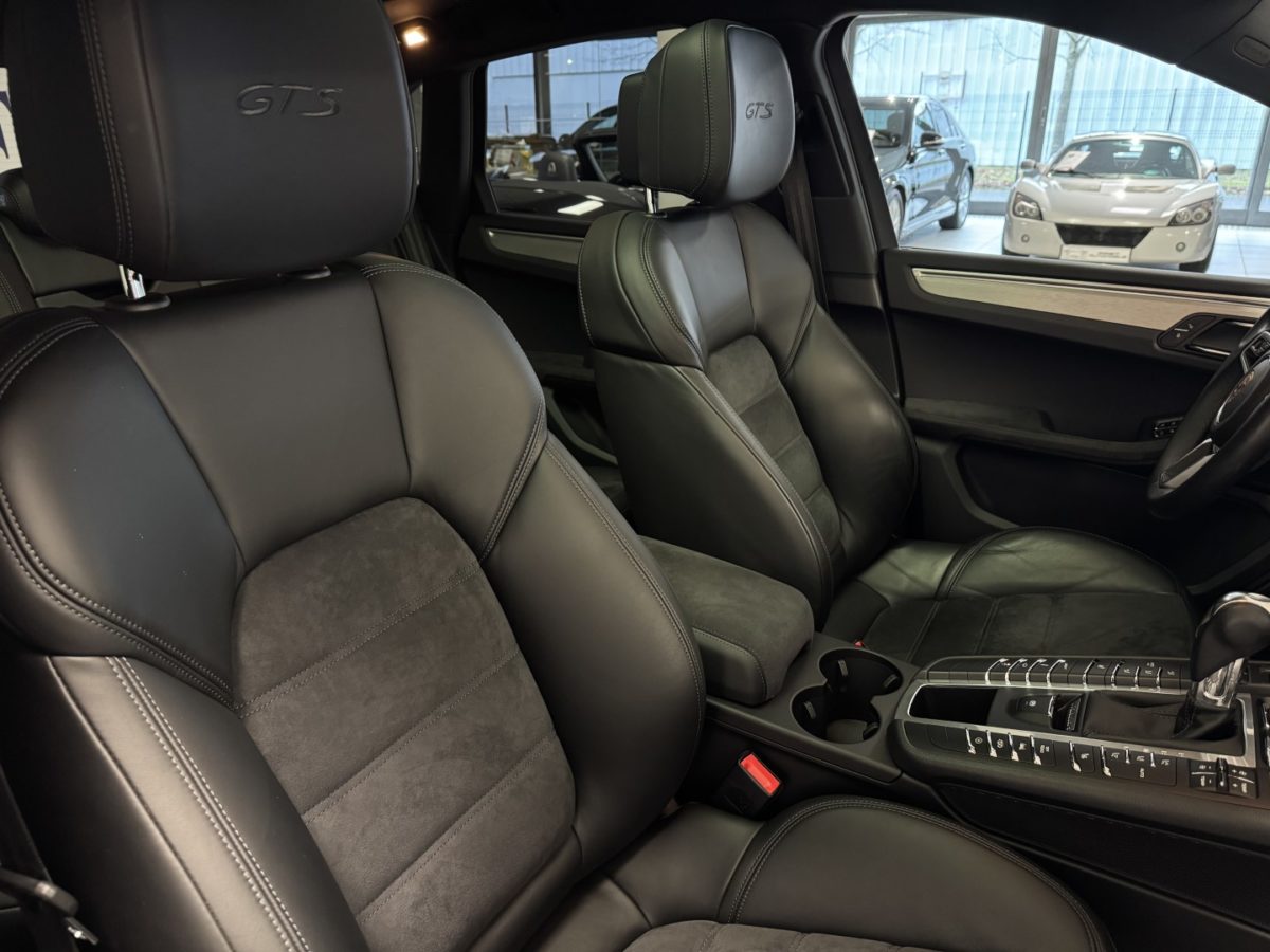 2018 PORSCHE MACAN GTS 3L0 V6 biturbo 360CV PDK