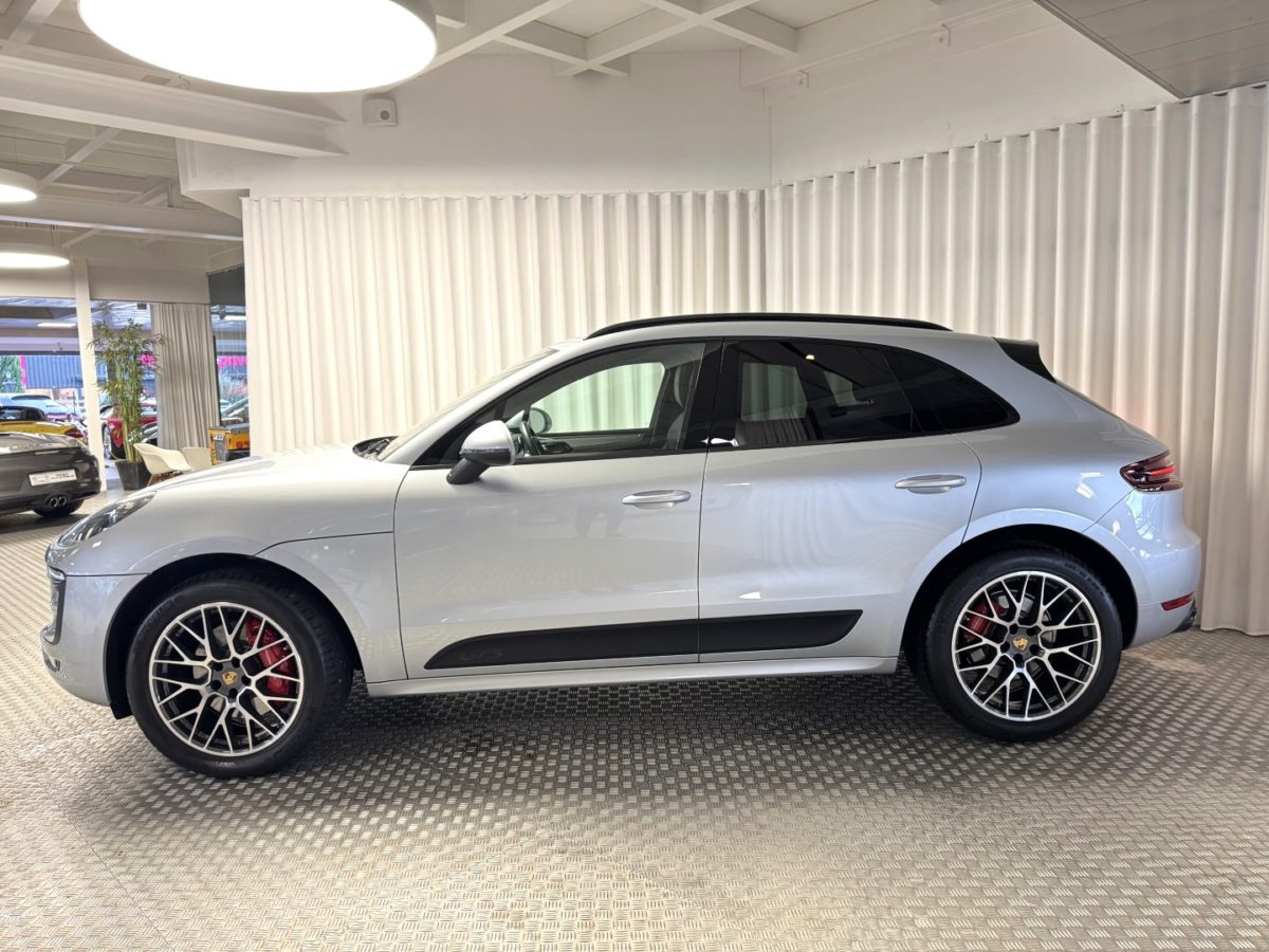 2018 PORSCHE MACAN GTS 3L0 V6 biturbo 360CV PDK