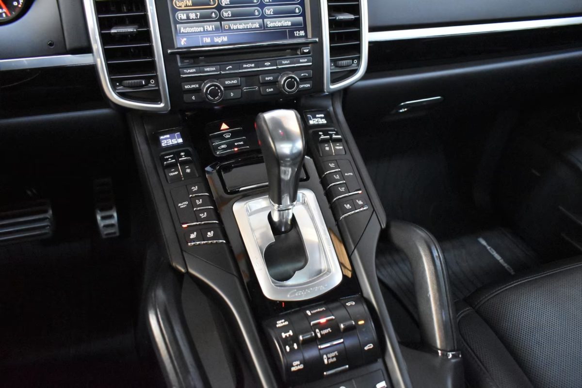 2014 PORSCHE CAYENNE S V8 TIPTRONIC