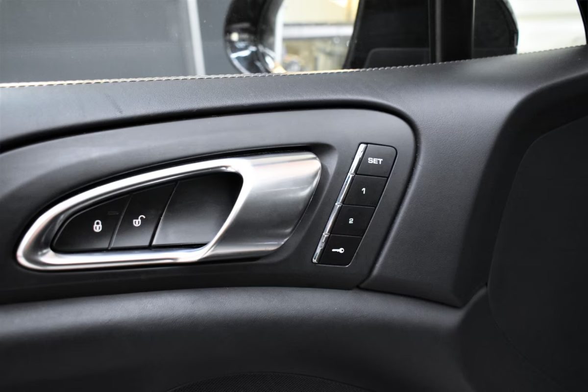 2014 PORSCHE CAYENNE S V8 TIPTRONIC