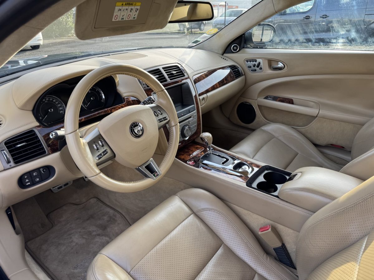 2008 JAGUAR XKR V8 4.2 Litres COUPE 416CV BVA6
