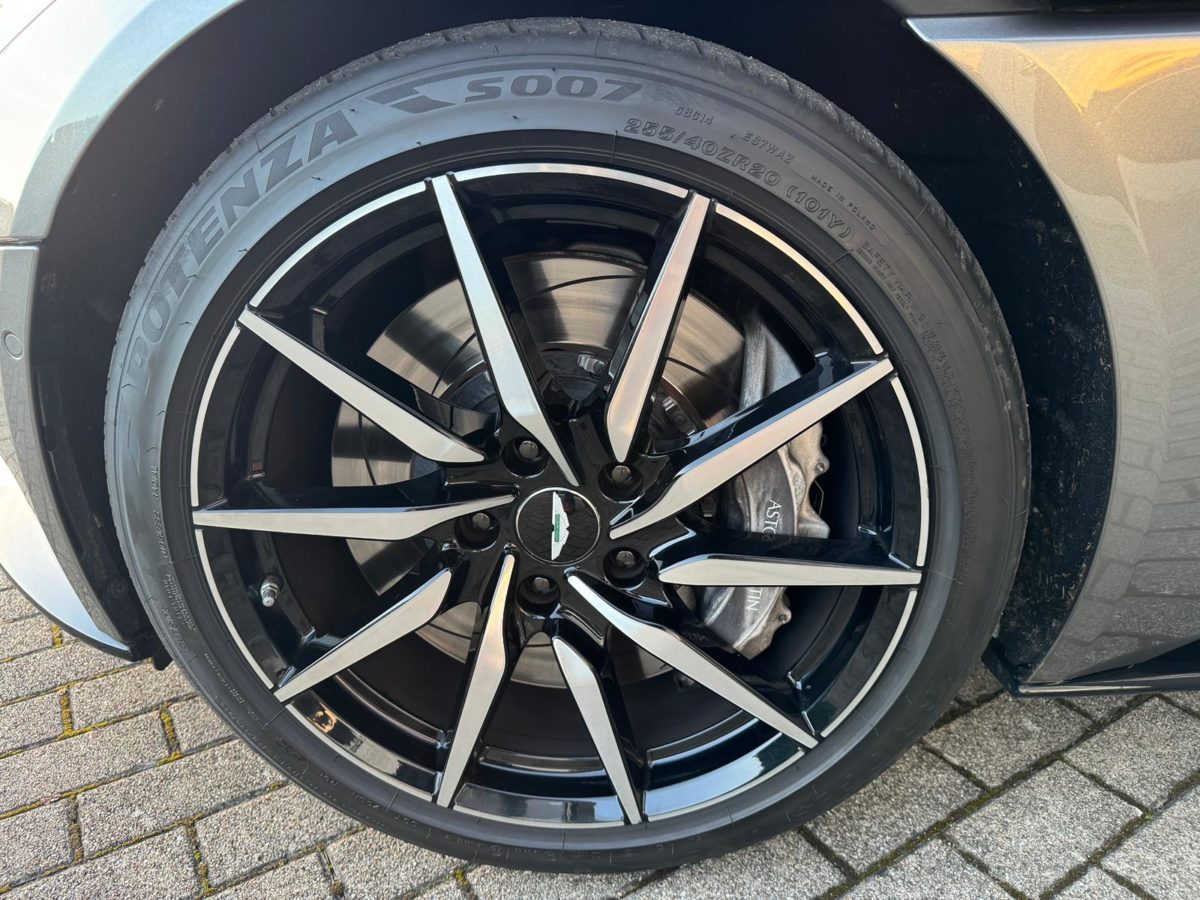 2019 ASTON MARTIN DB11 4L0 COUPE V8 510CV BVA8