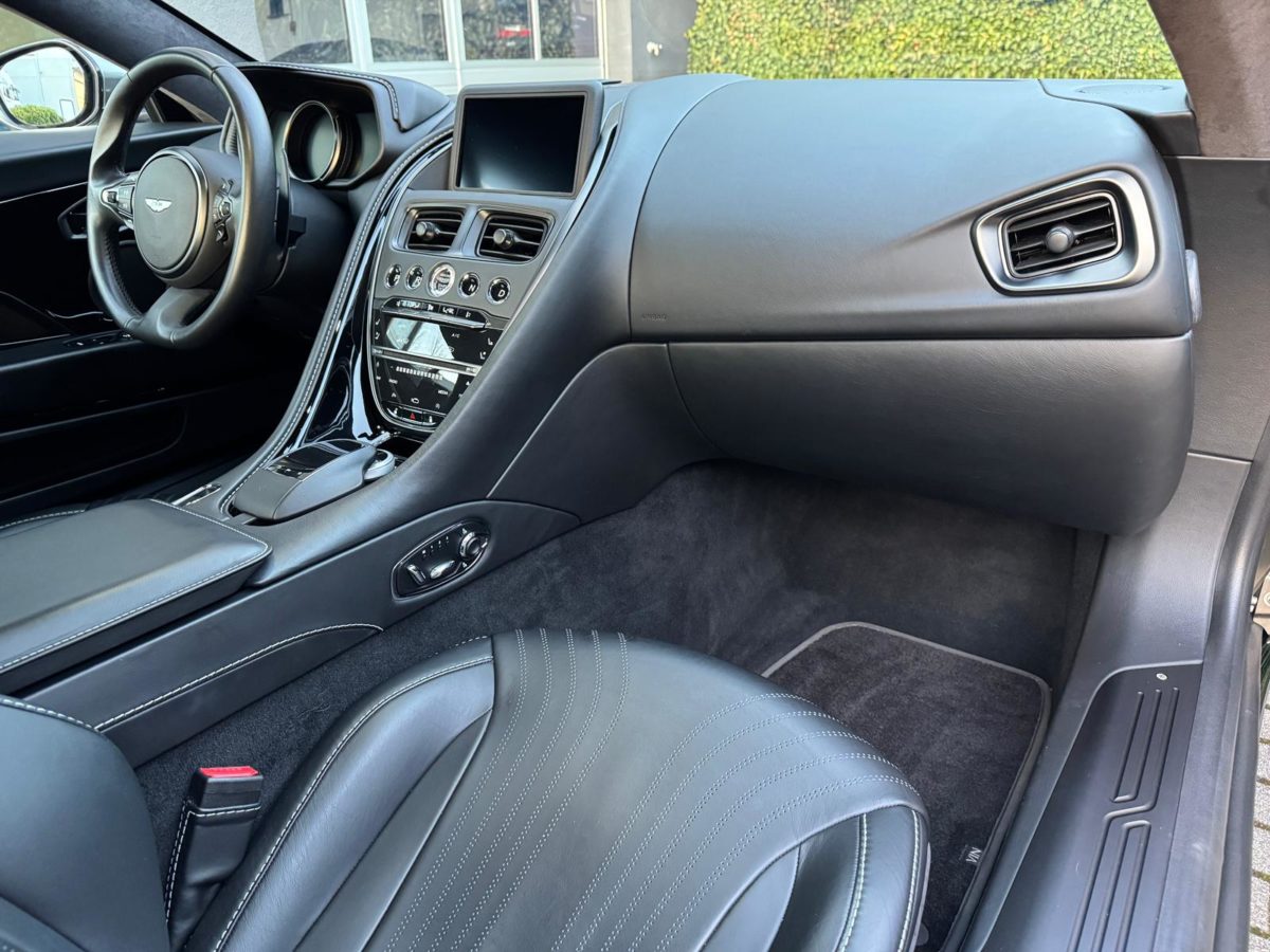 2019 ASTON MARTIN DB11 4L0 COUPE V8 510CV BVA8