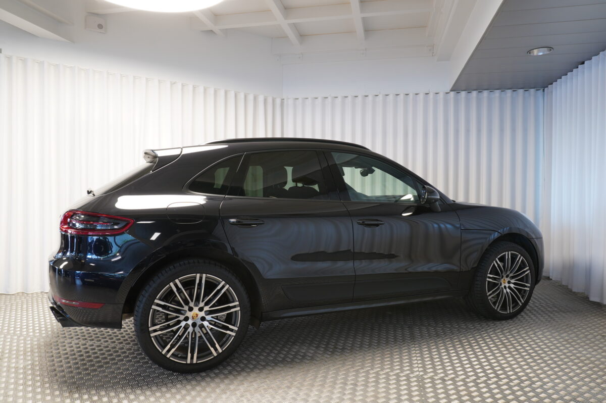 2017 PORSCHE MACAN 2.0 Litres turbo 252CV PDK