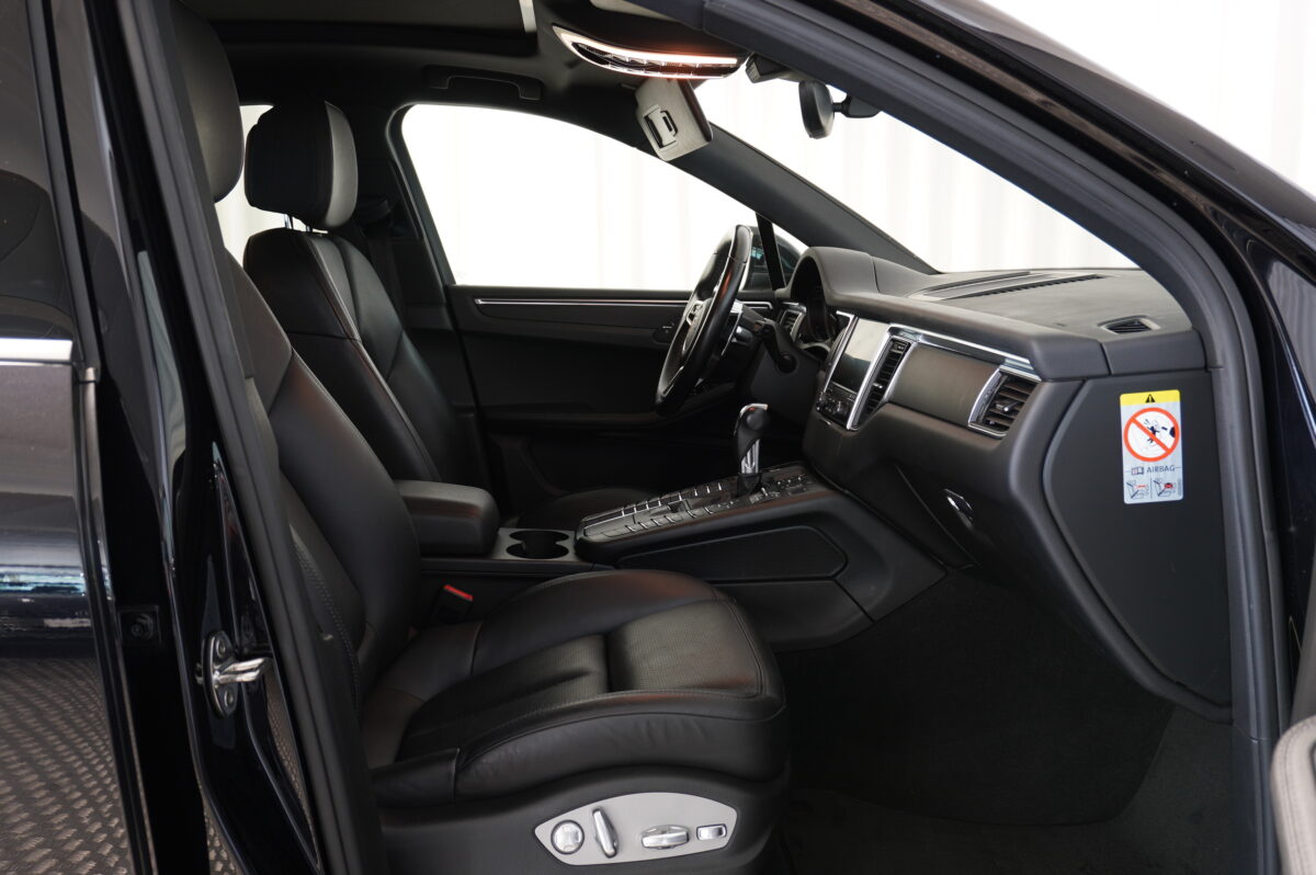 2017 PORSCHE MACAN 2.0 Litres turbo 252CV PDK