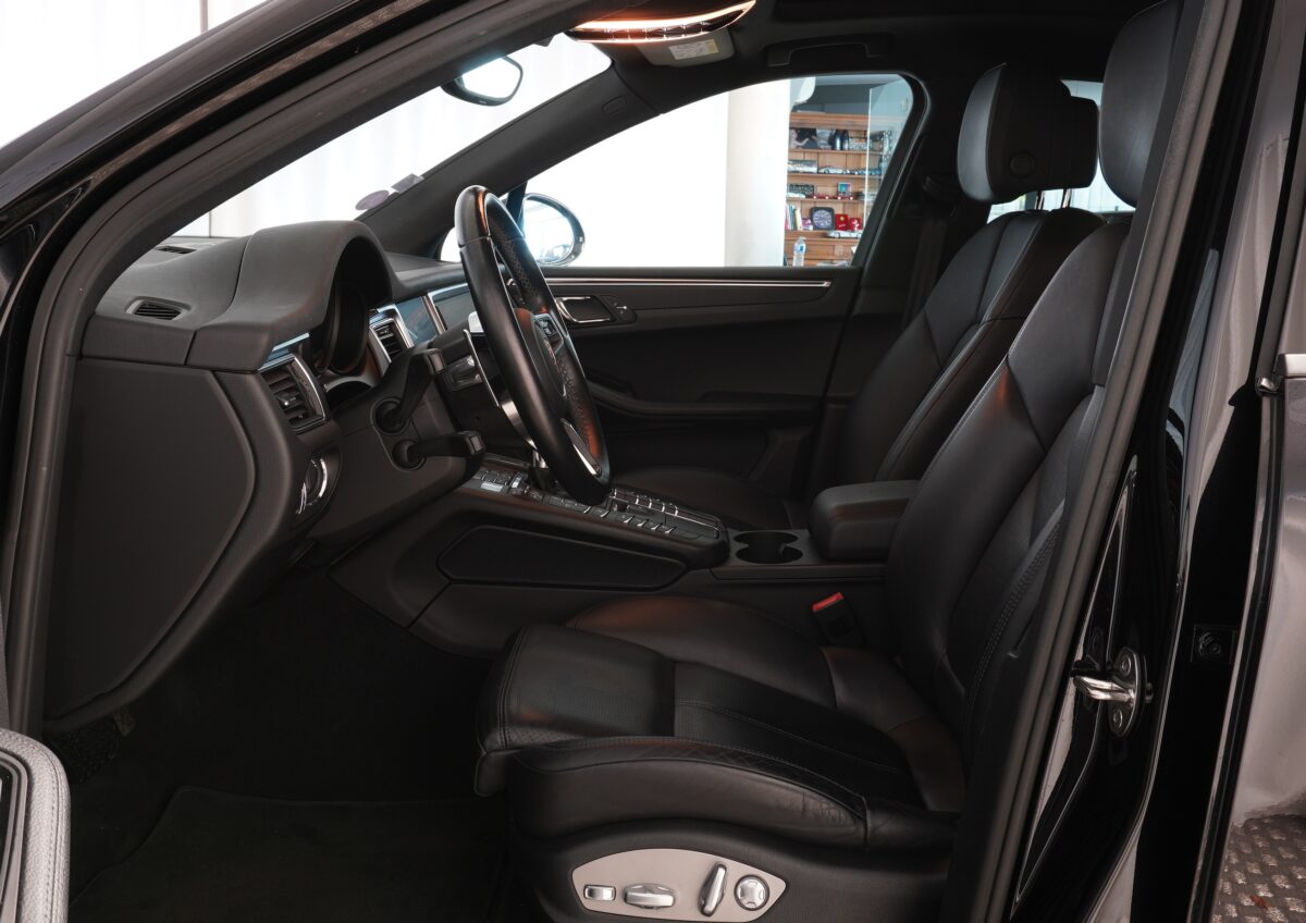 2017 PORSCHE MACAN 2.0 Litres turbo 252CV PDK