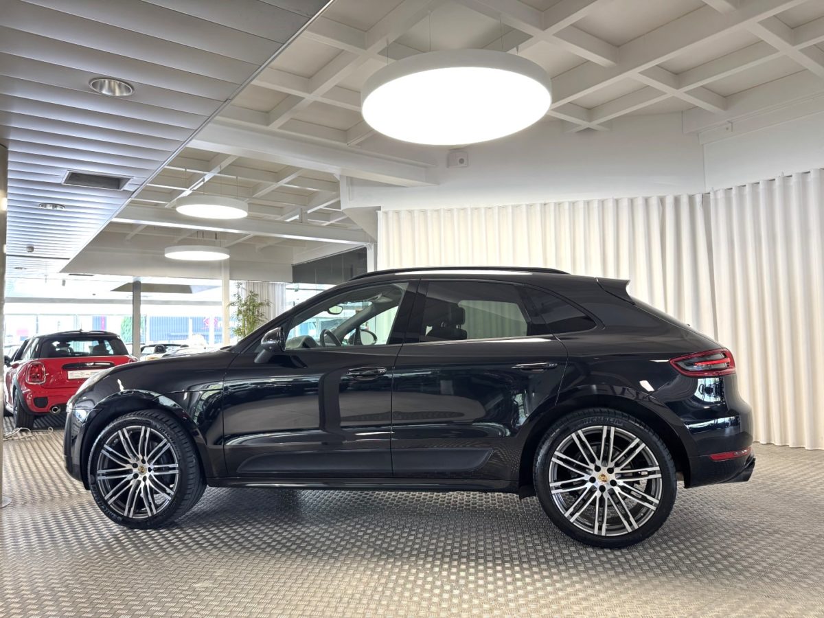 2017 PORSCHE MACAN 2.0 Litres turbo 252CV PDK