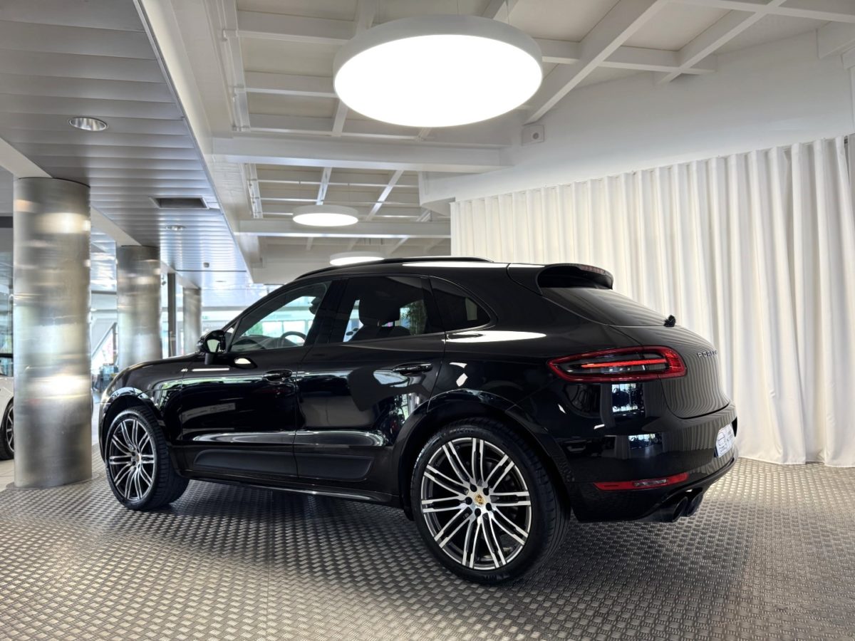 2017 PORSCHE MACAN 2.0 Litres turbo 252CV PDK