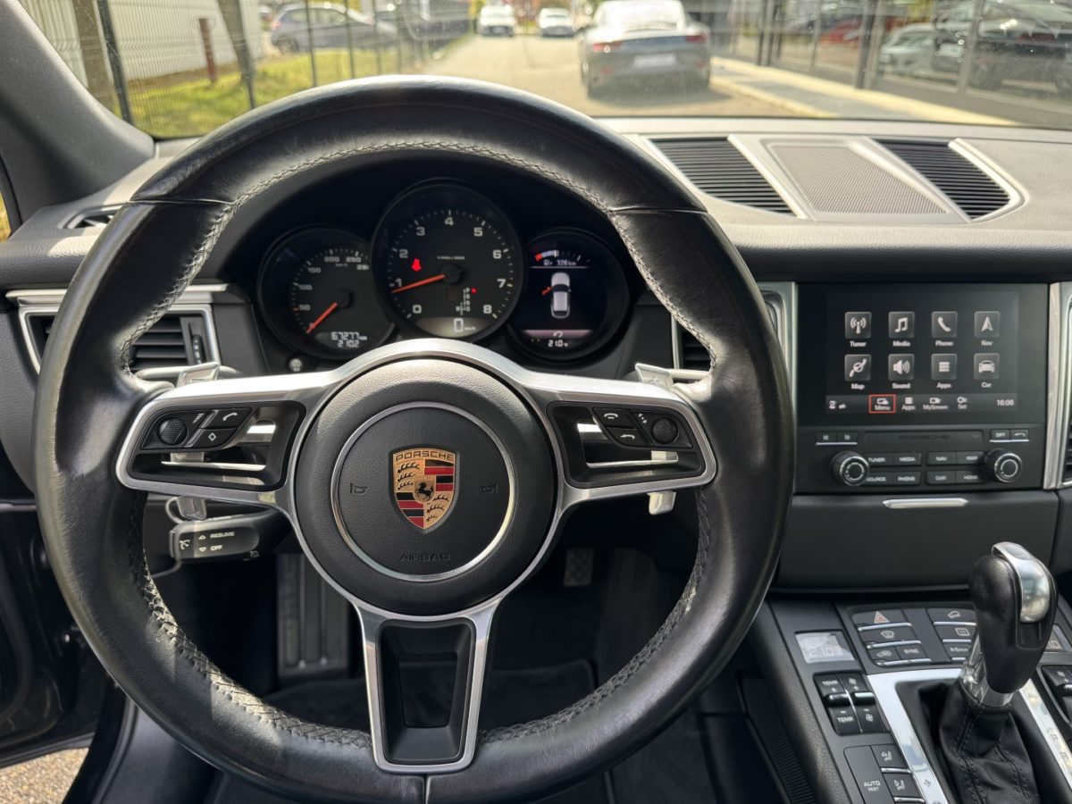 2017 PORSCHE MACAN 2.0 Litres turbo 252CV PDK