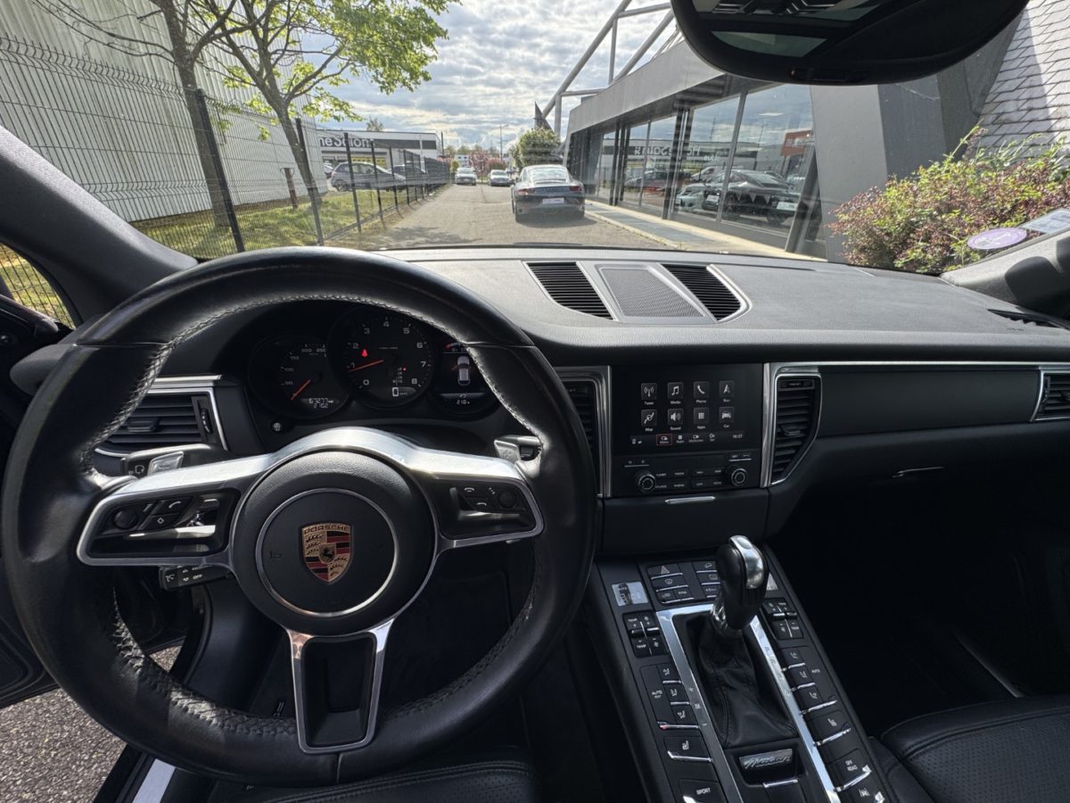 2017 PORSCHE MACAN 2.0 Litres turbo 252CV PDK