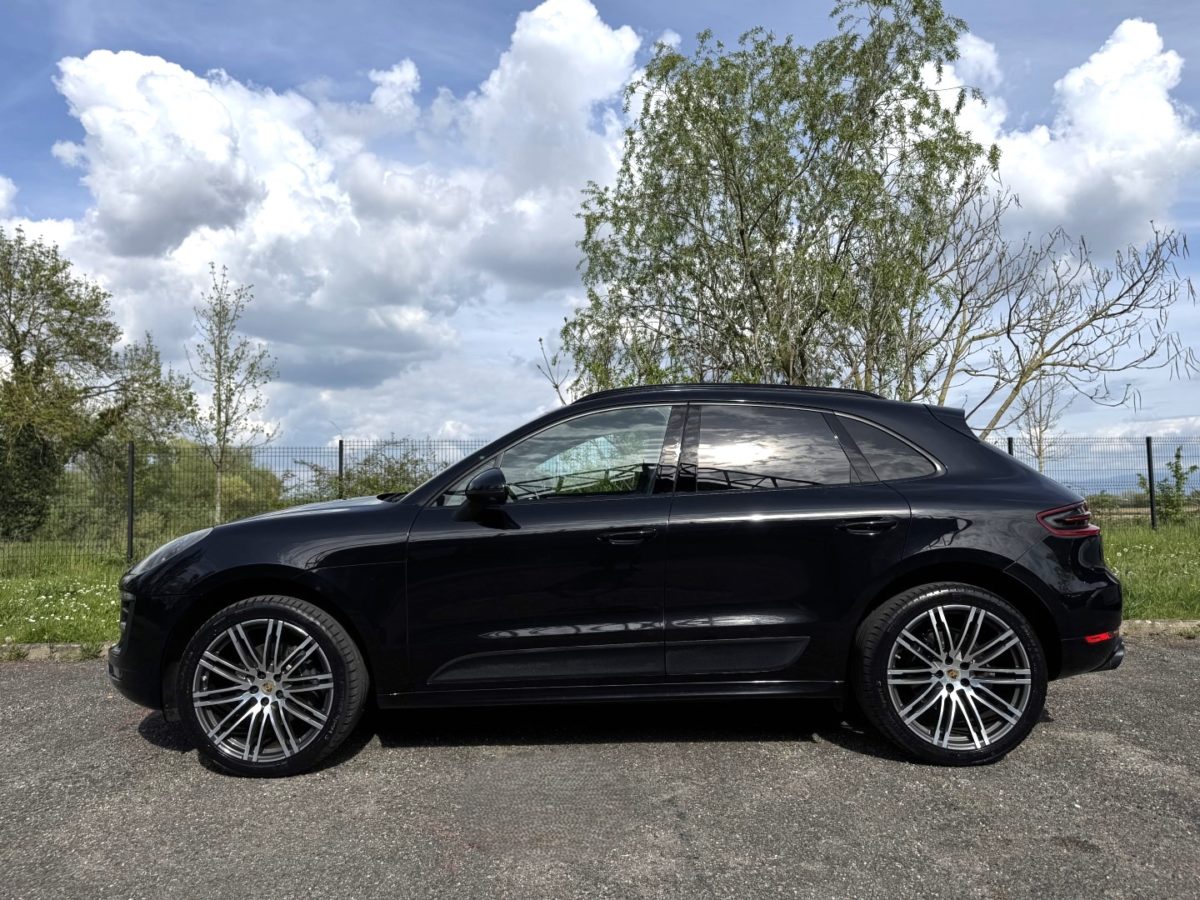 2017 PORSCHE MACAN 2.0 Litres turbo 252CV PDK