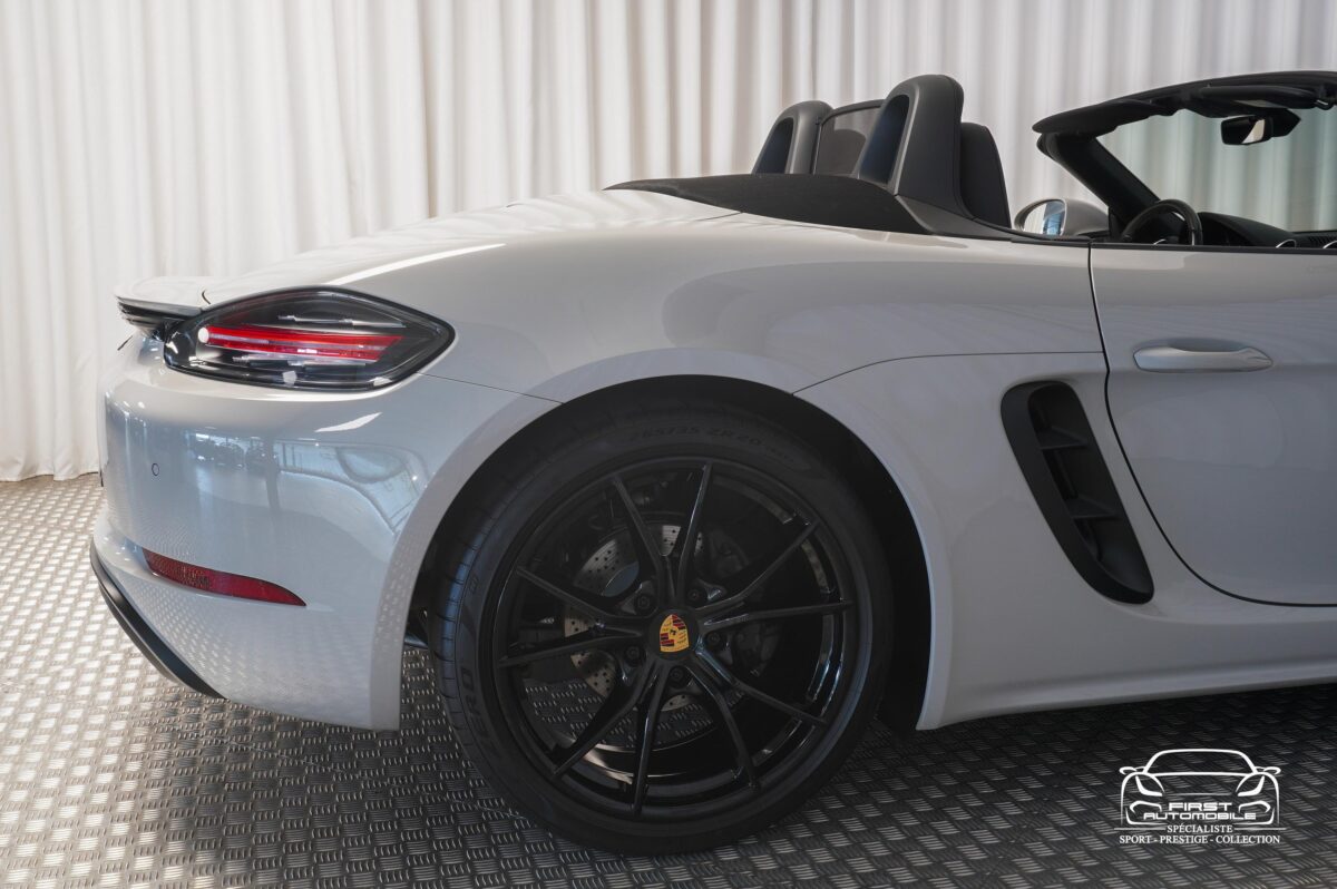 2018 PORSCHE BOXSTER 718 2.0L 300 CV PDK PSE