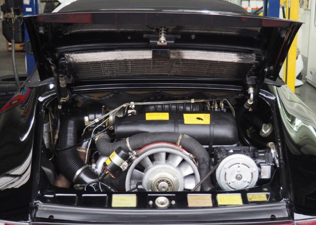 1983 PORSCHE 911 SC 3L0 CABRIOLET 204 CH BVM5