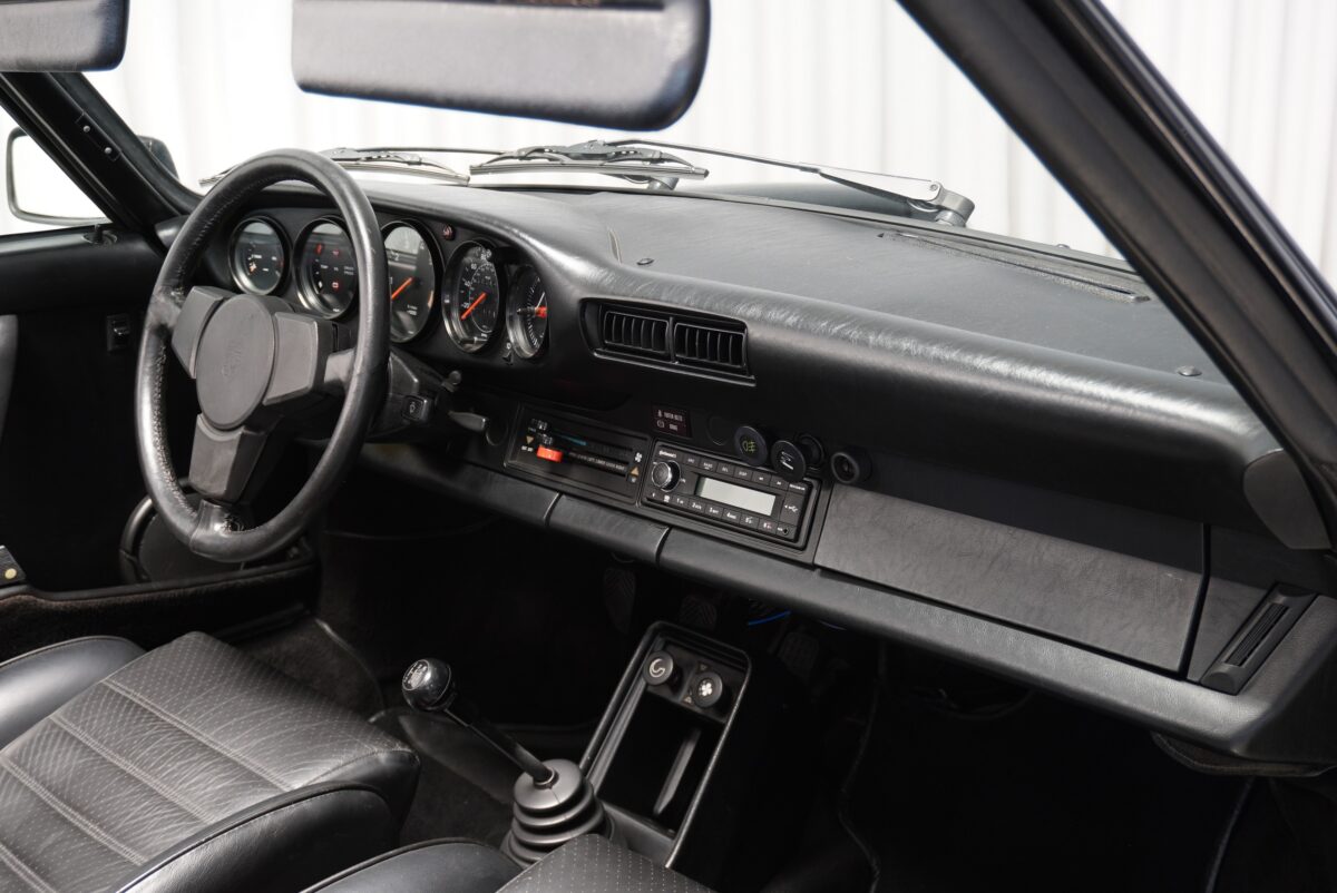 1983 PORSCHE 911 SC 3L0 CABRIOLET 204CV BVM5