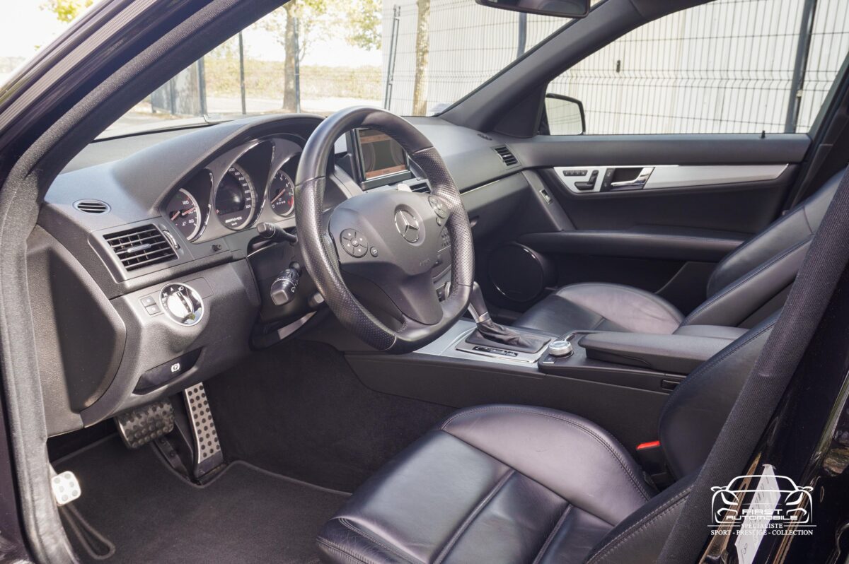 2011 MERCEDES BENZ C 63 AMG BREAK V8 6.3L 457 CH BVA7